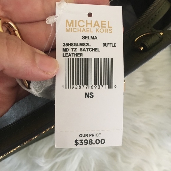 Last one ✨Michael Kors medium Selma olive satchel - Picture 6 of 8